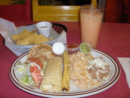 Combination plate with agua fresca