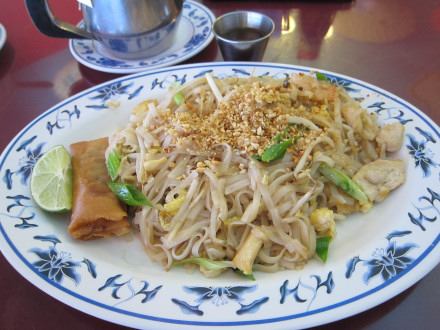 Lunch portion of pad thai